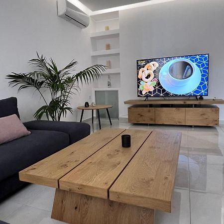 Modern Apartment Close To Airport With Gym And Bbq Heraklion  Екстер'єр фото